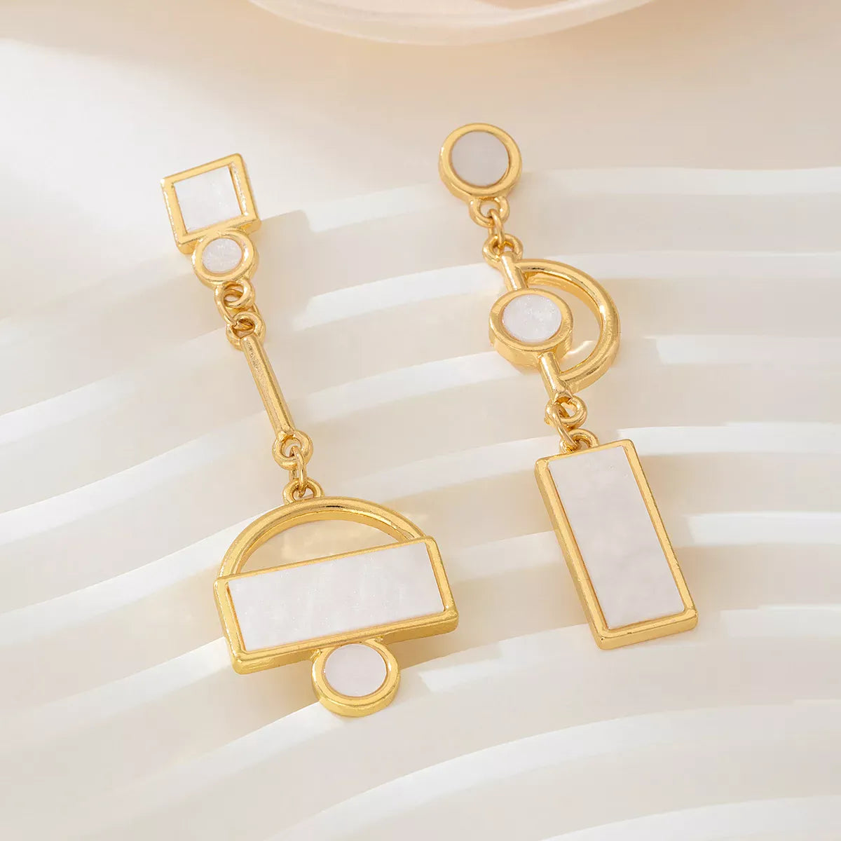 GEOMETRIC GOLD CHAIN DROP EARRINGS The Nichole Collection - Official Site