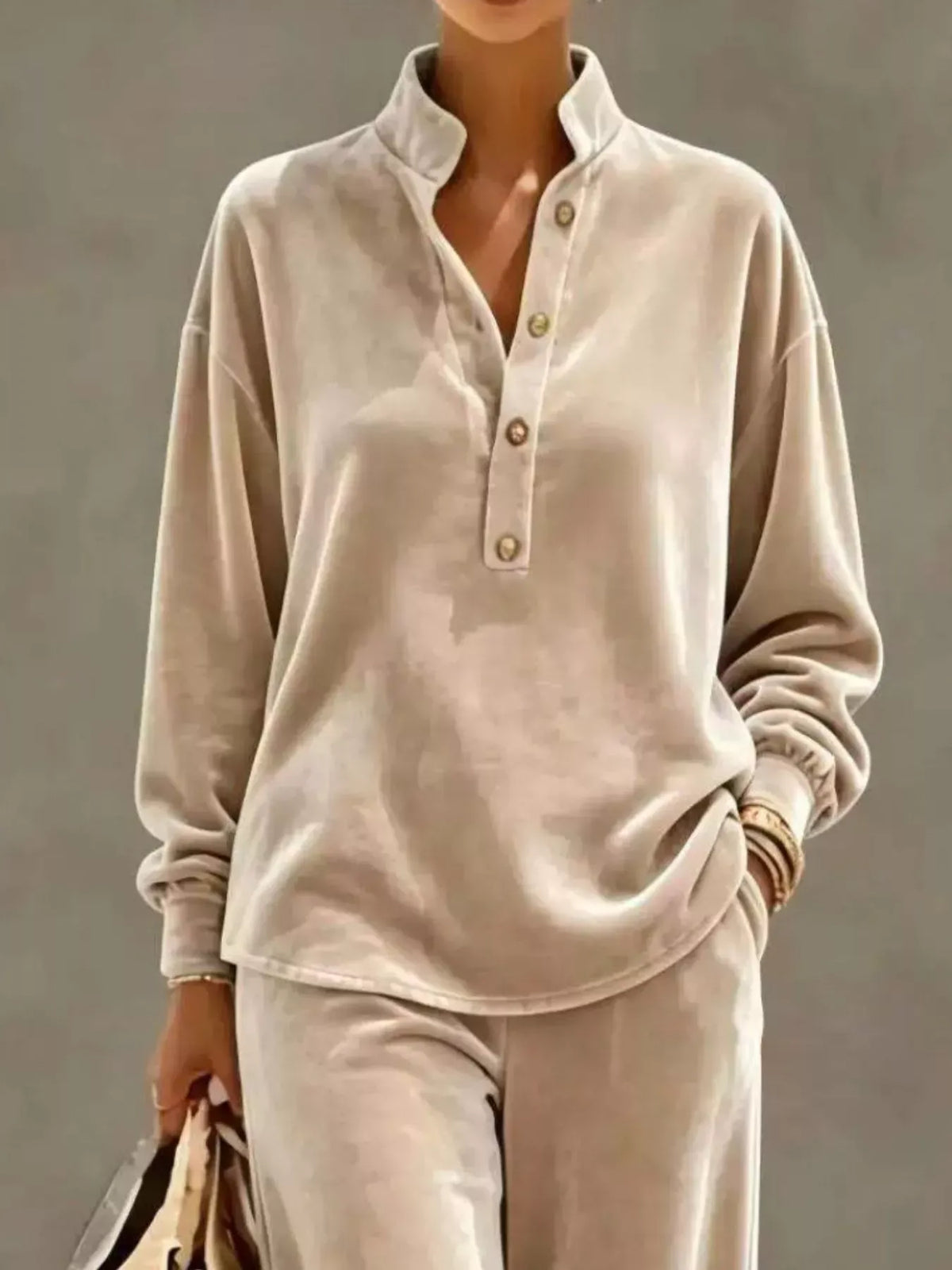THE RELAXED VELVET WIDE-LEG SET The Nichole Collection - Official Site