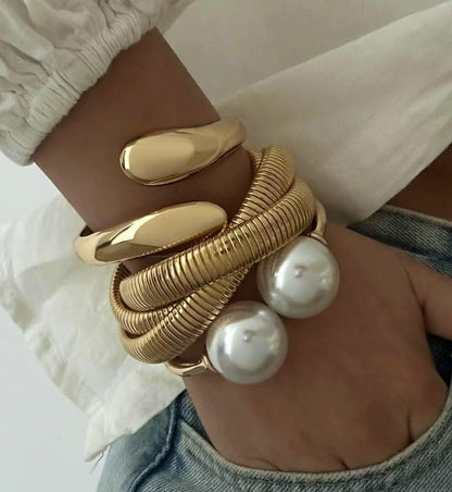 Gold Stackable Bangle Set