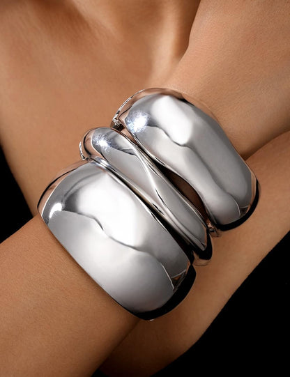 Gold Stackable Bangle Set