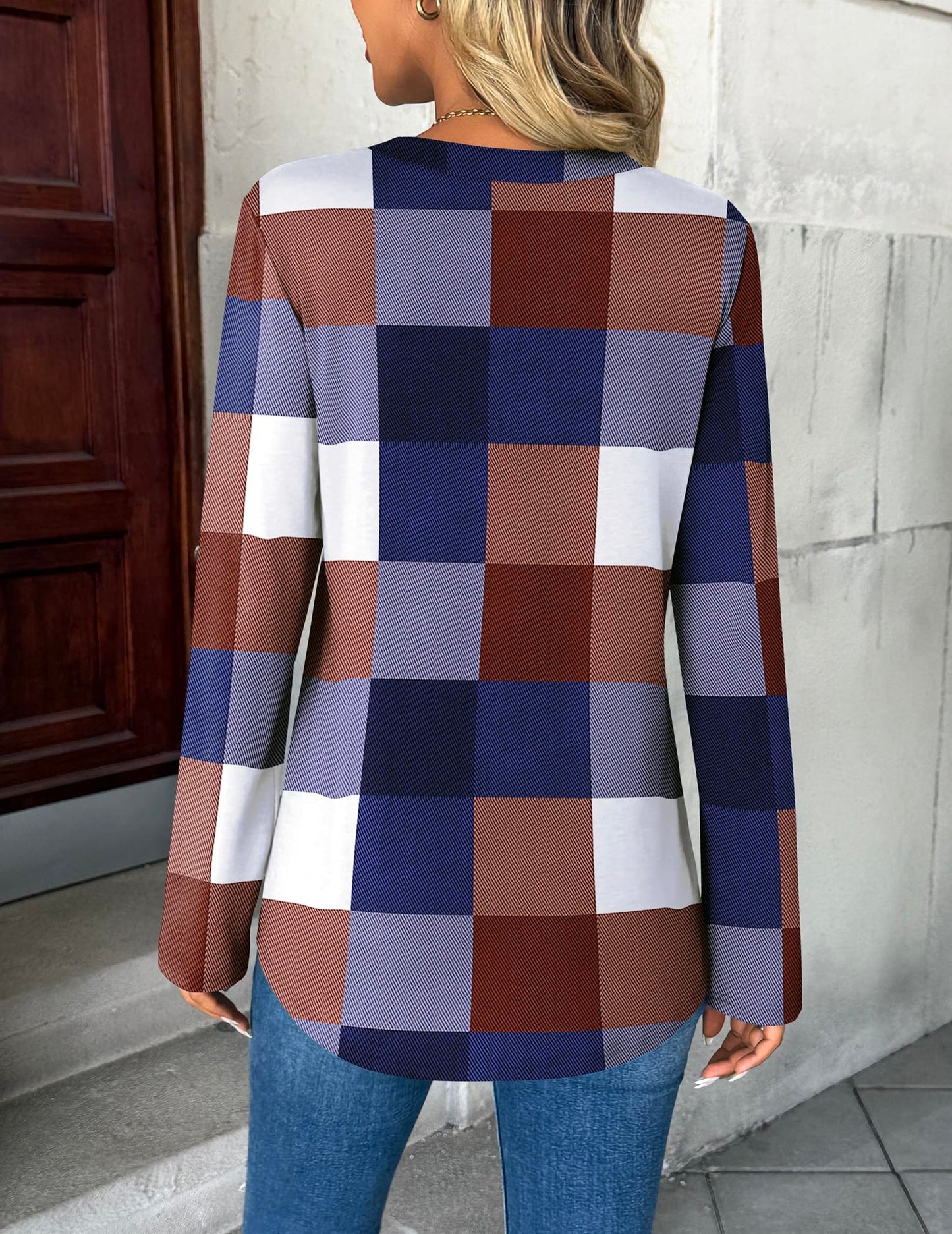 Women’s Plaid V-Neck Shirt – Long Sleeve Roll-Up Top