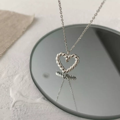 925 Sterling Silver Heart Necklace Necklace Silver / One Size The Nichole Collection