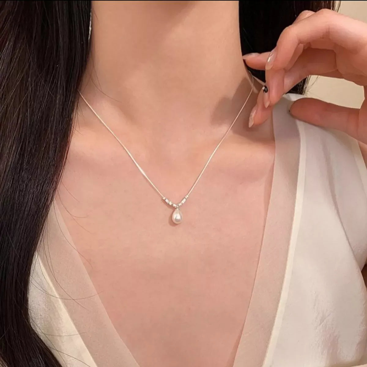 925 Sterling Silver Pearl Drop Necklace Necklace Silver / ONESIZE The Nichole Collection