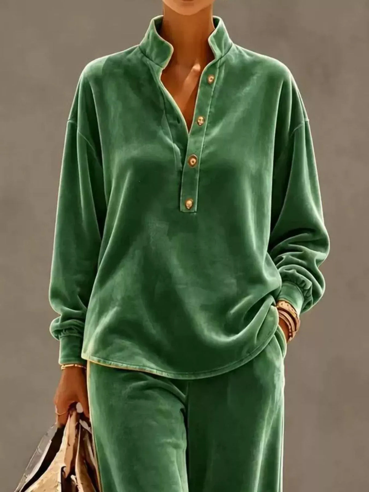 THE RELAXED VELVET WIDE-LEG SET The Nichole Collection - Official Site