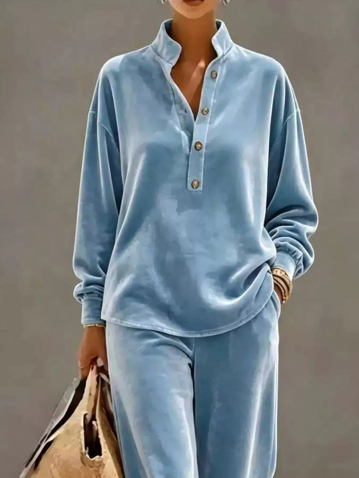 THE RELAXED VELVET WIDE-LEG SET The Nichole Collection - Official Site