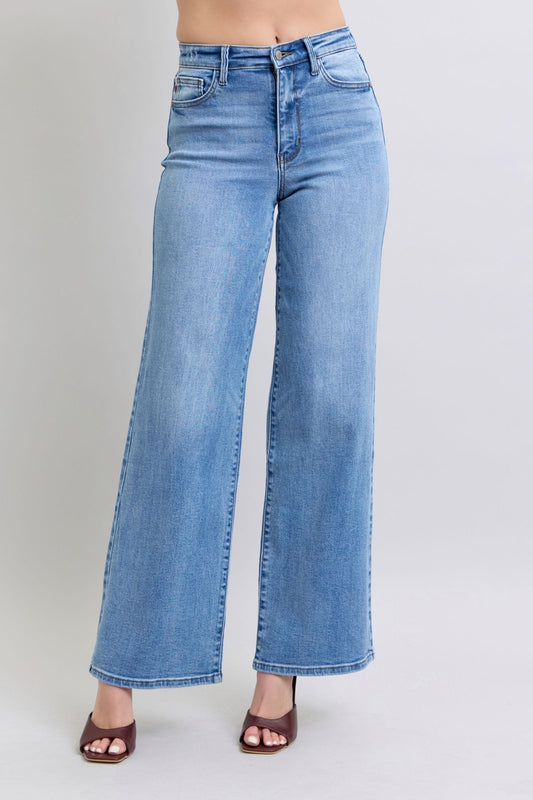 Judy Blue Wide Leg Jeans with Pockets Medium / 0(24) The Nichole Collection