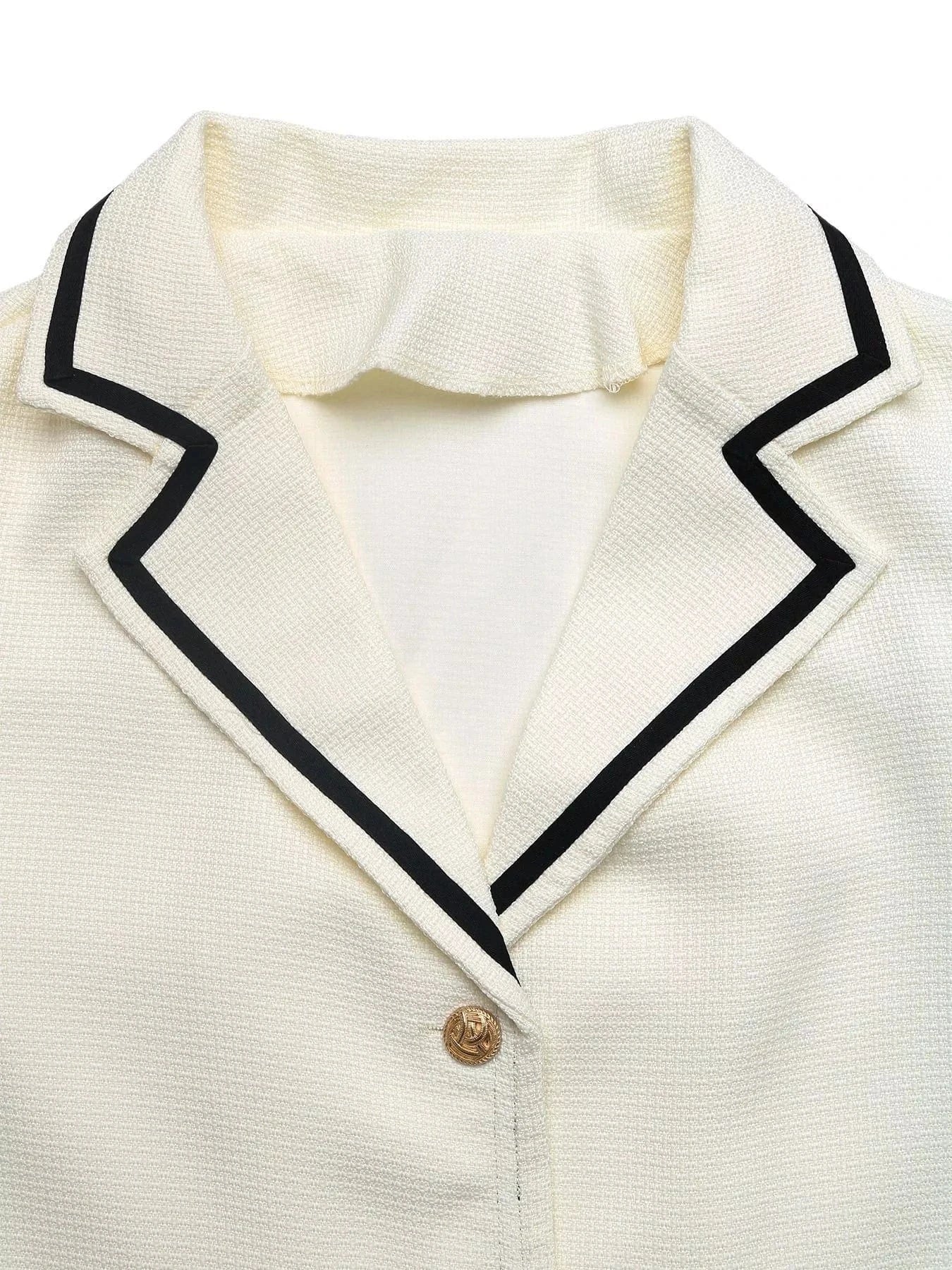 Lightweight Contrast Trim Button-Up Blazer The Nichole Collection