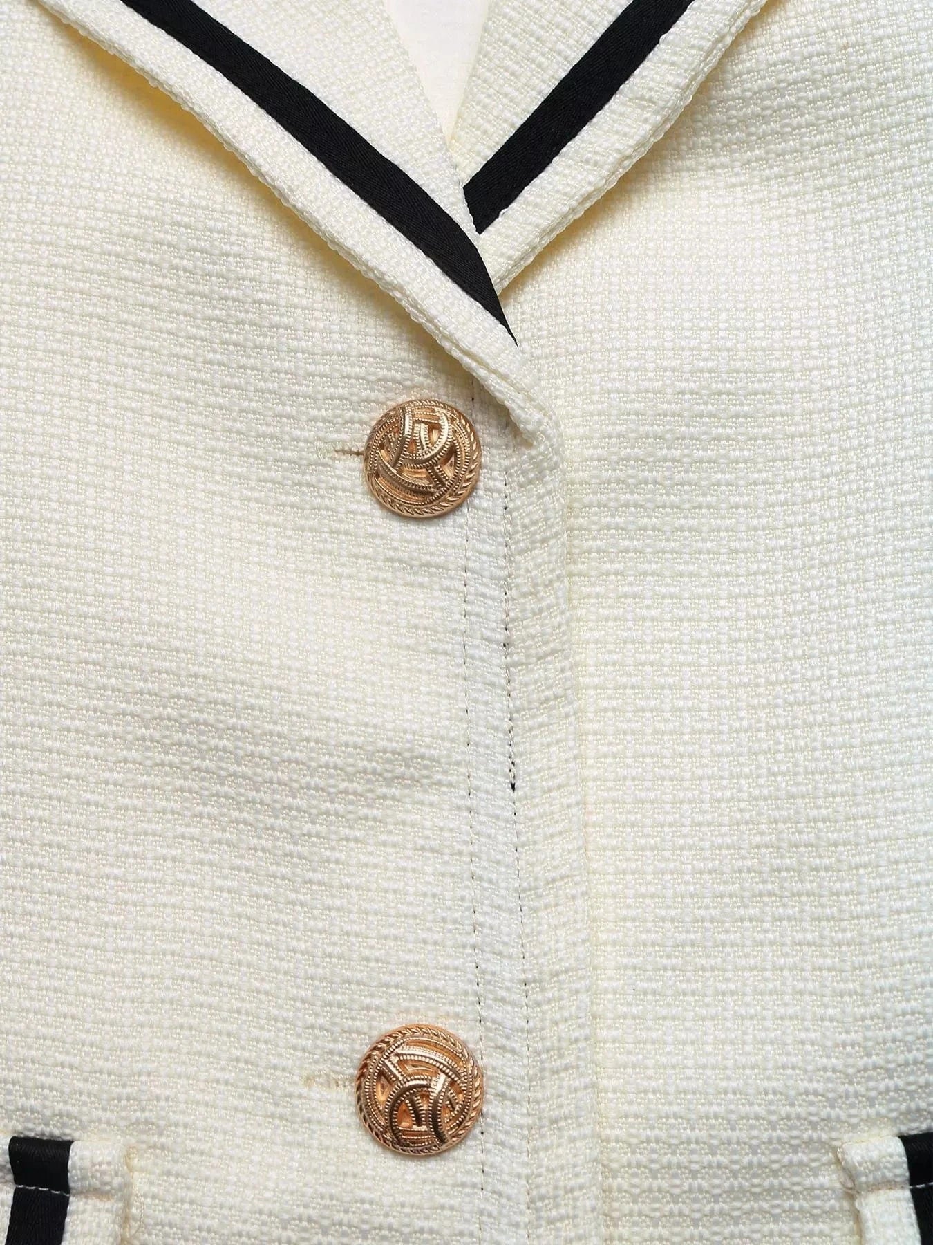 Lightweight Contrast Trim Button-Up Blazer The Nichole Collection
