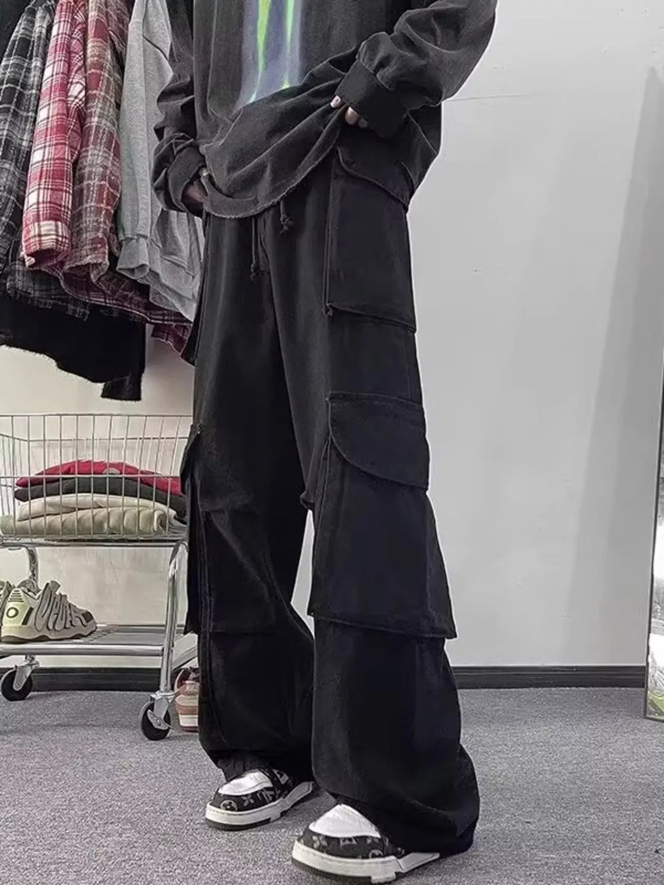 Men's Loose Fit Multi-Pocket Cargo Pants | The Nichole Collection