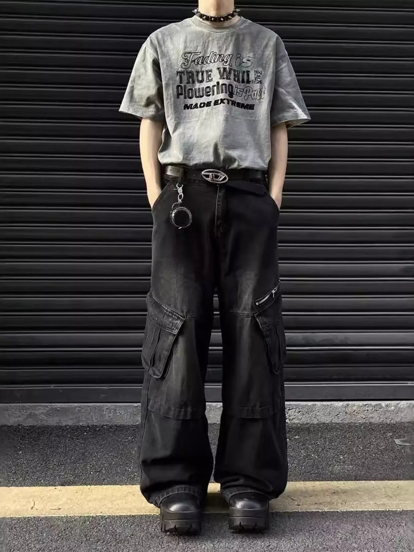 Men's Vintage Wash Wide Leg Cargo Jeans | The Nichole Collection