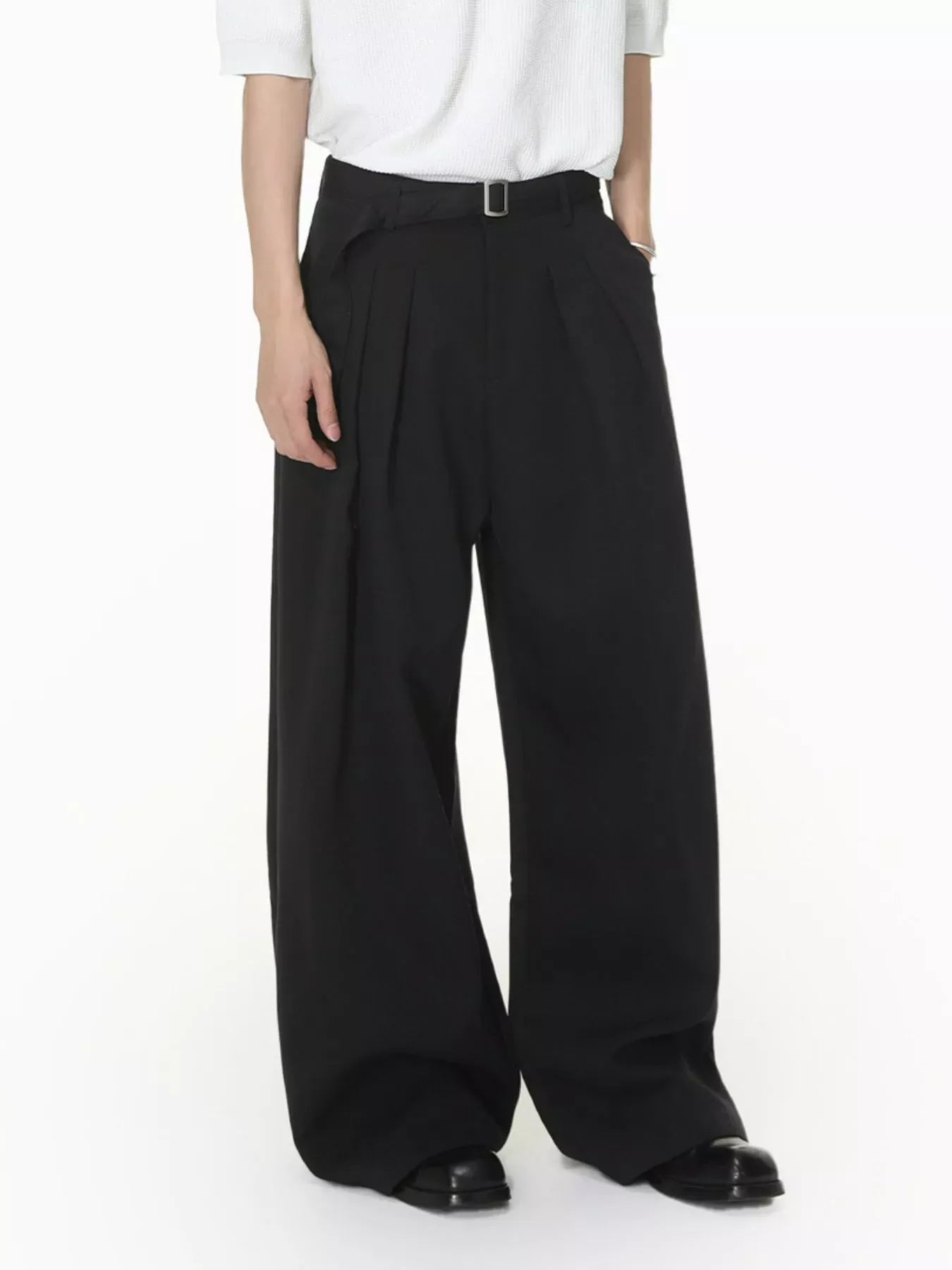 Men's Wide Leg Pleated Pants | The Nichole Collection