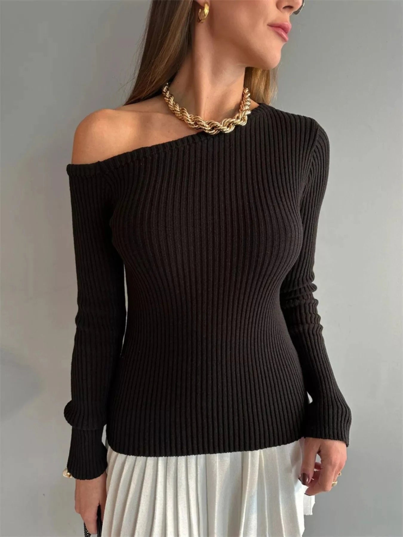 Ribbed Single Shoulder Sweater Sweaters Black / S The Nichole Collection