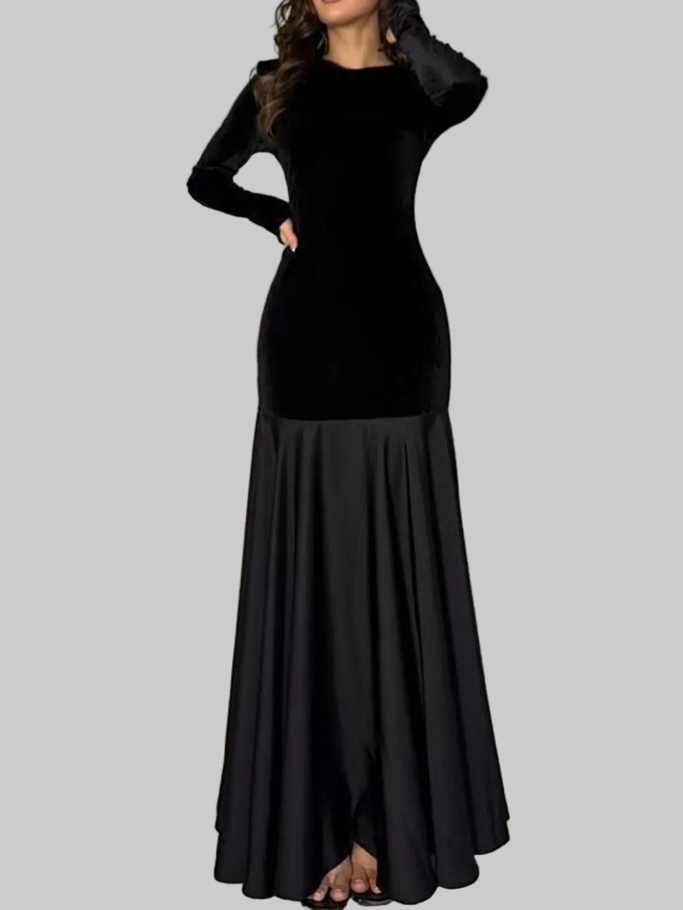 Round Neck Long Sleeve Maxi Dress Black / S The Nichole Collection
