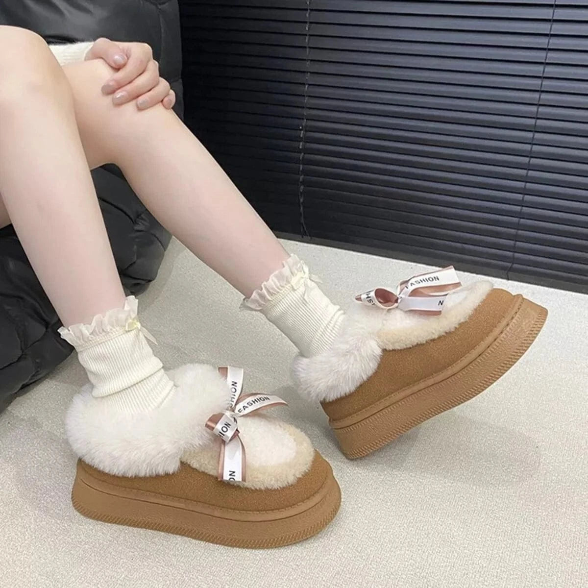 Round Toe Platform Boots Camel / 36 The Nichole Collection