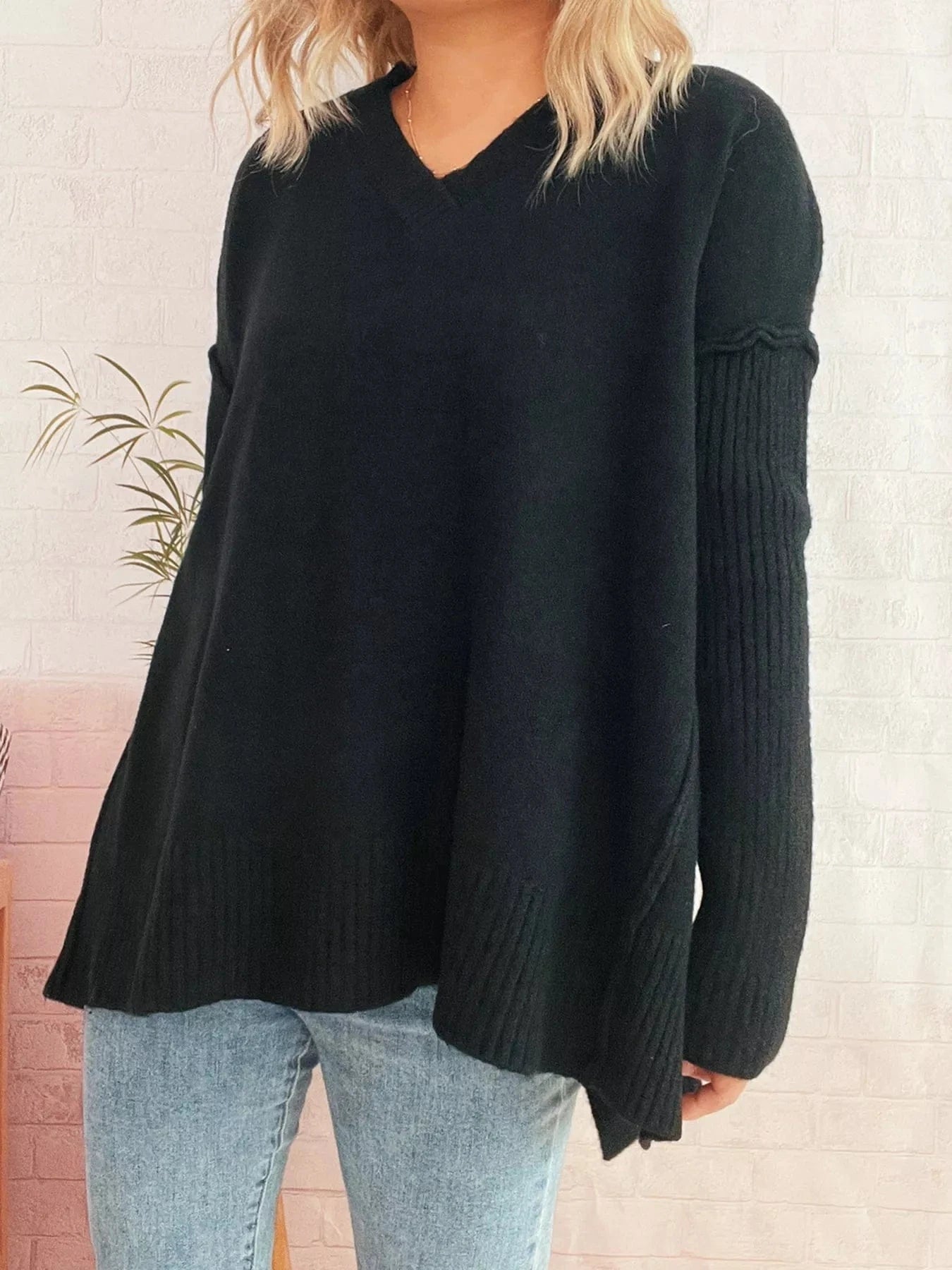 Signature Relaxed V-Neck Sweater Sweaters The Nichole Collection