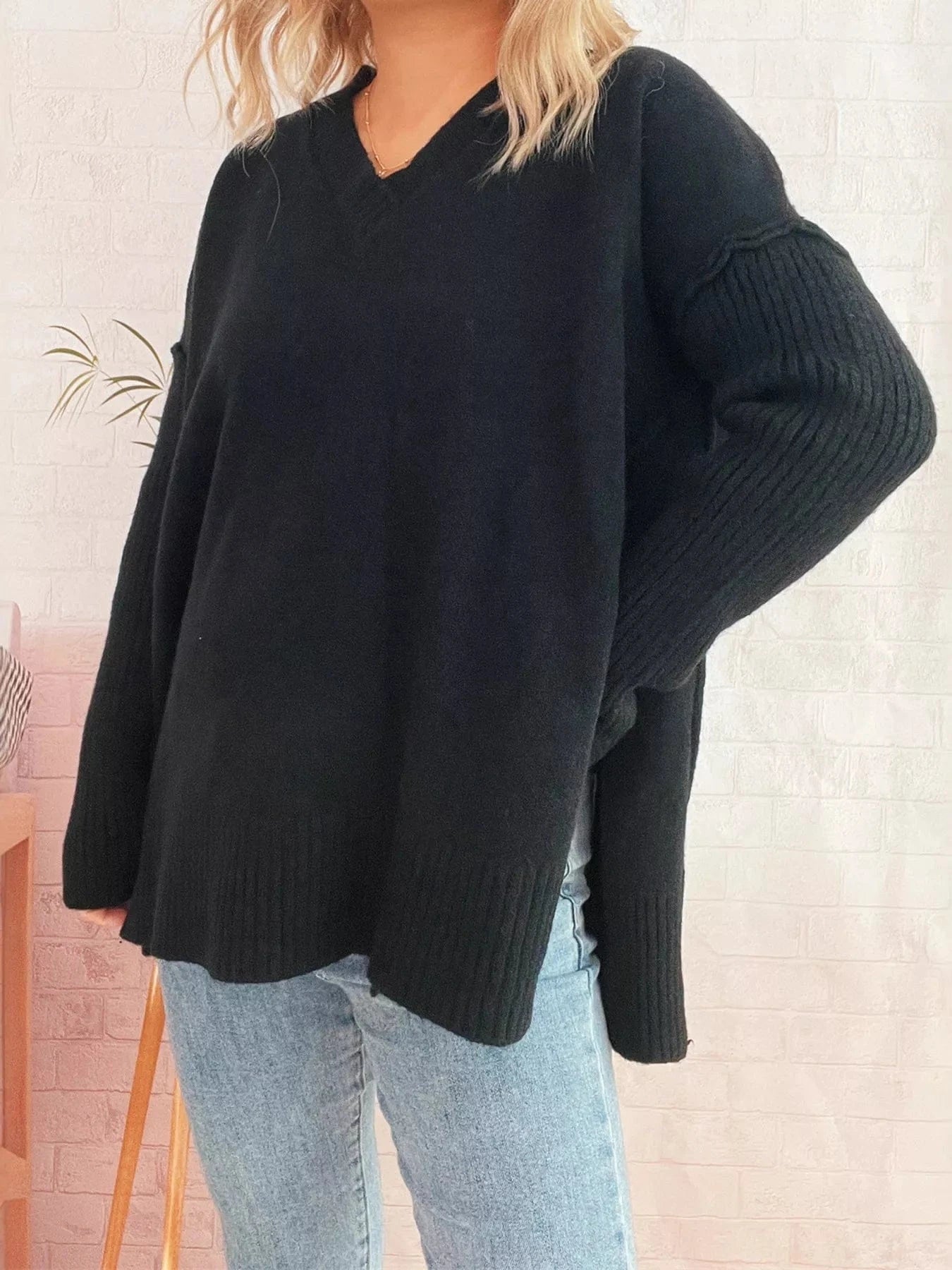 Signature Relaxed V-Neck Sweater Sweaters The Nichole Collection