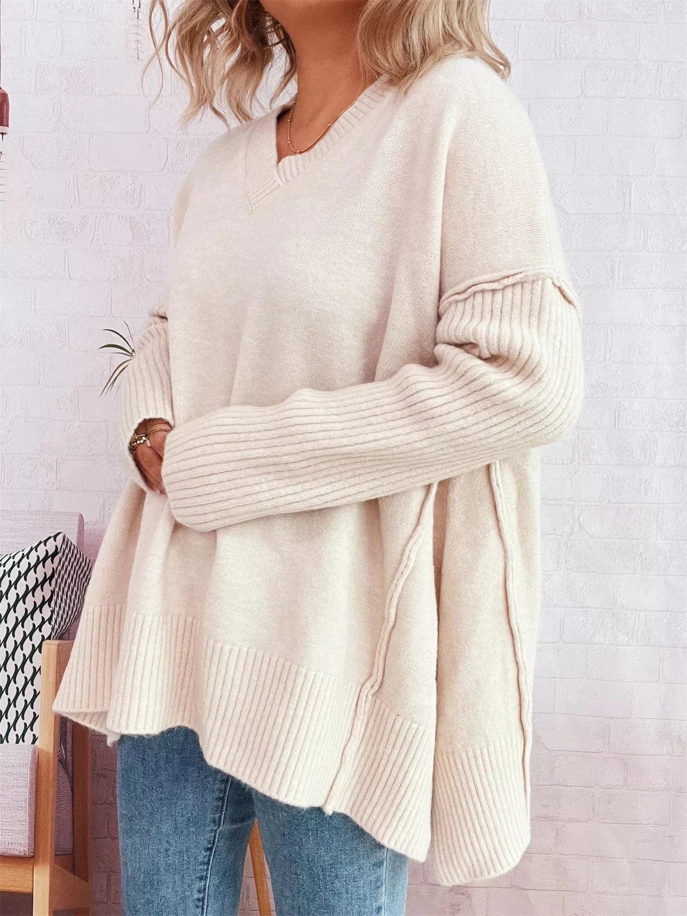 Signature Relaxed V-Neck Sweater Sweaters The Nichole Collection