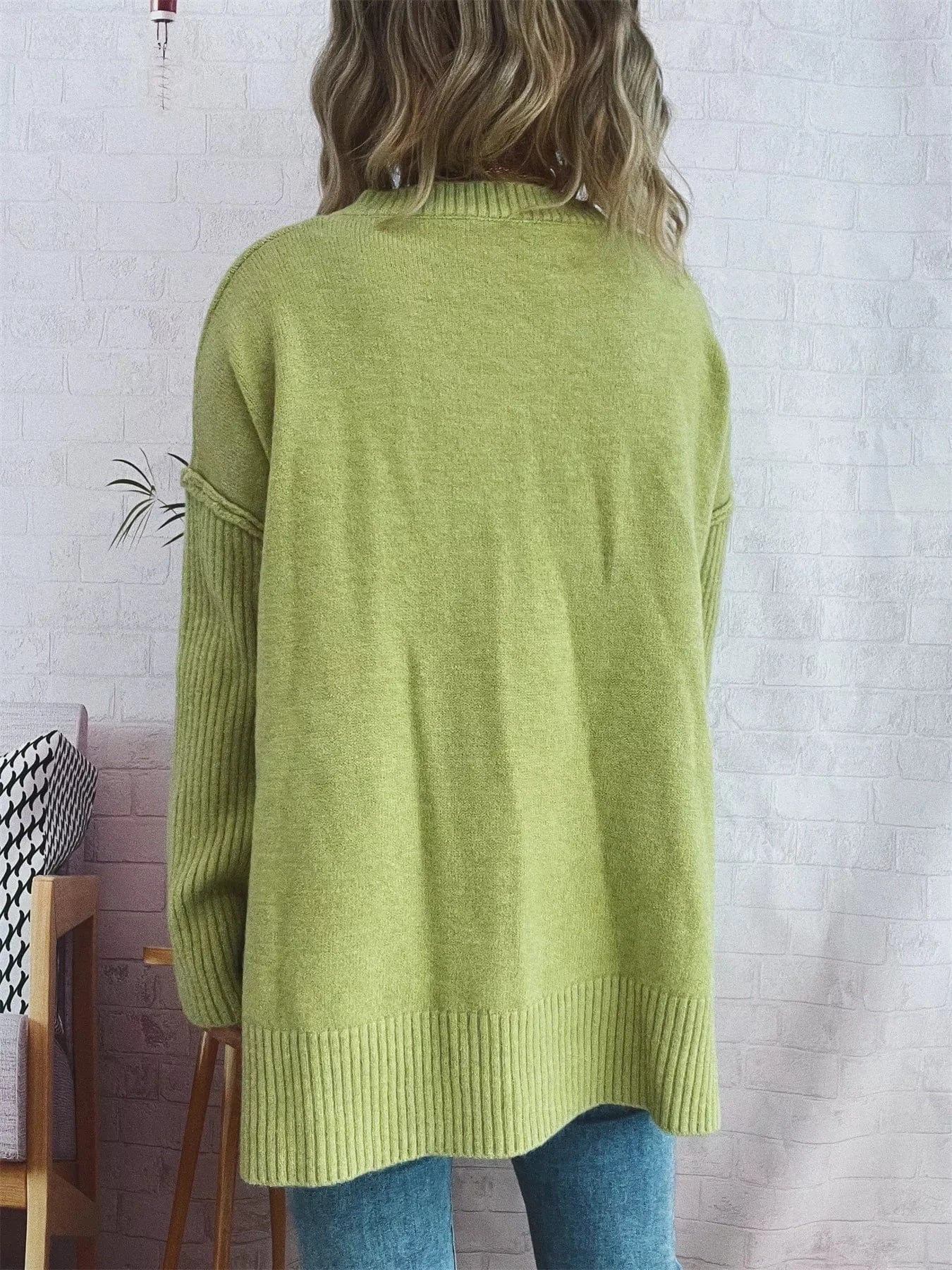 Signature Relaxed V-Neck Sweater Sweaters The Nichole Collection
