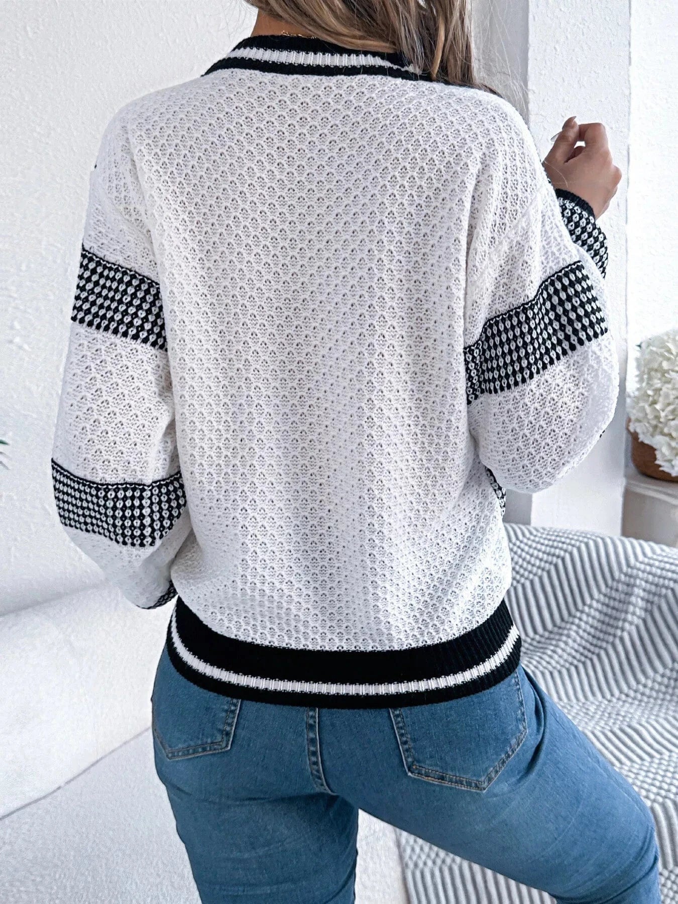 Sporty Contrast Striped V-Neck Sweater Sweaters The Nichole Collection