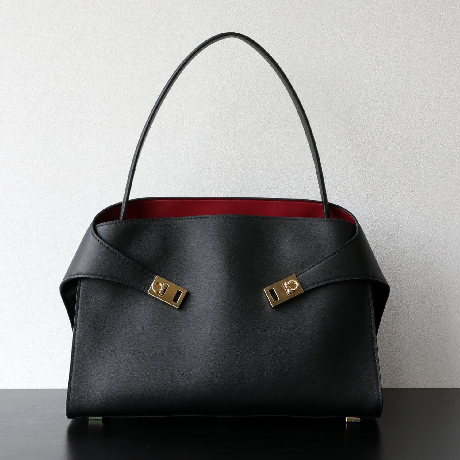 The HUG Luxe Genuine Leather Tote Bag Totes Black The Nichole Collection