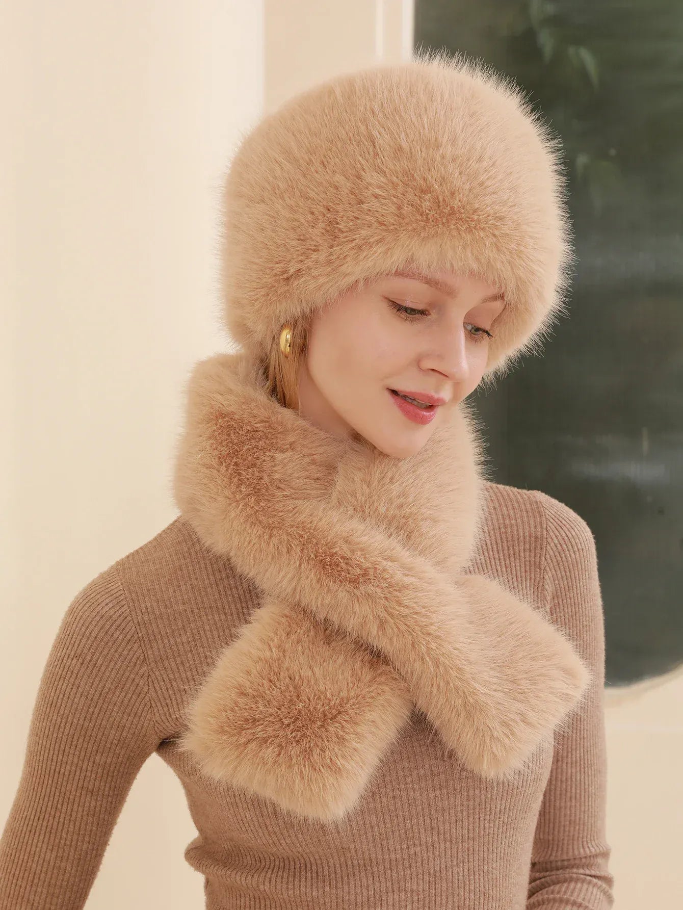 Women's 2pcs Set: Cozy Faux Fur Hat & Scarf Combo Khaki / 54-60 The Nichole Collection